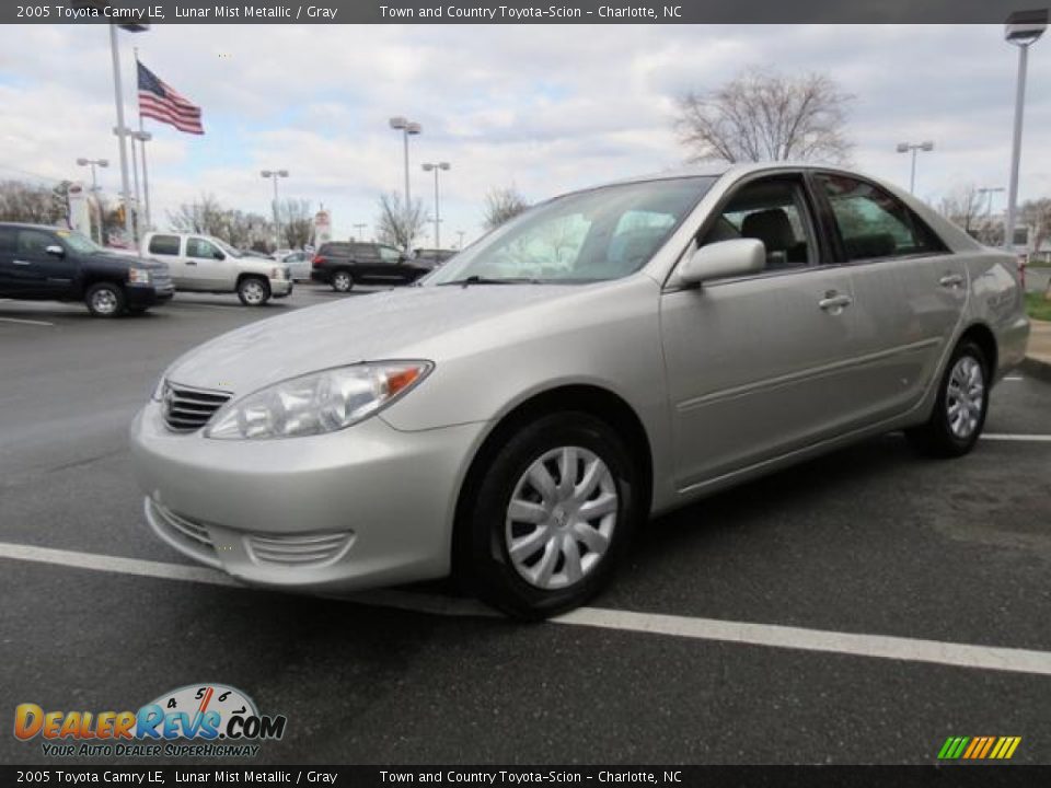 2005 Toyota Camry LE Lunar Mist Metallic / Gray Photo #3