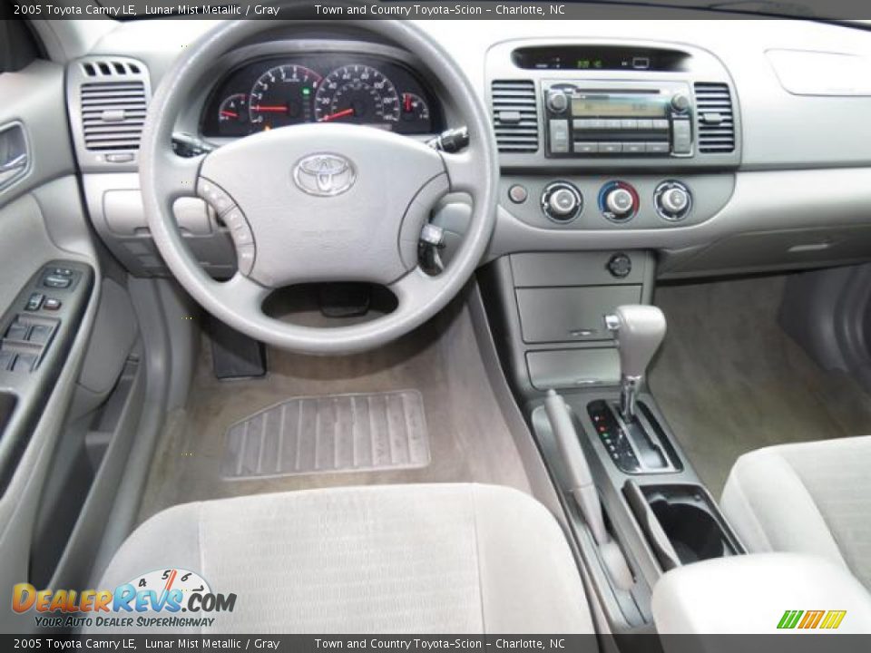2005 Toyota Camry LE Lunar Mist Metallic / Gray Photo #5