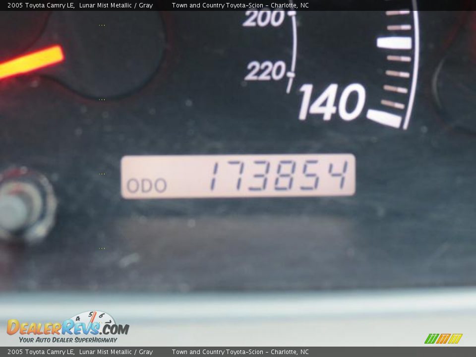 2005 Toyota Camry LE Lunar Mist Metallic / Gray Photo #11