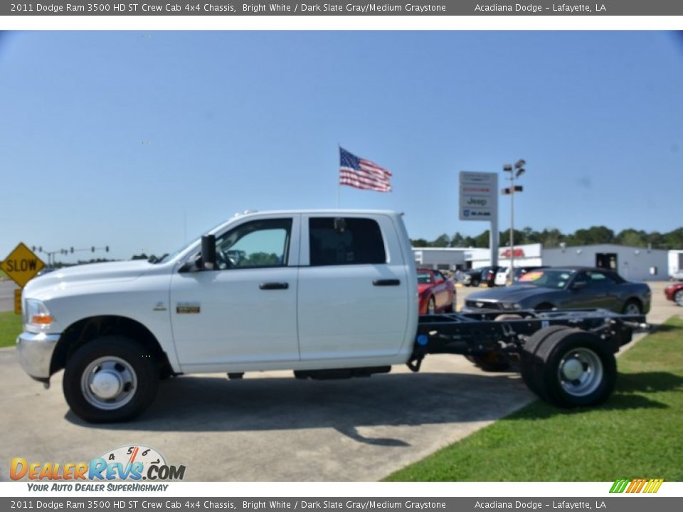 2011 Dodge Ram 3500 HD ST Crew Cab 4x4 Chassis Bright White / Dark Slate Gray/Medium Graystone Photo #2