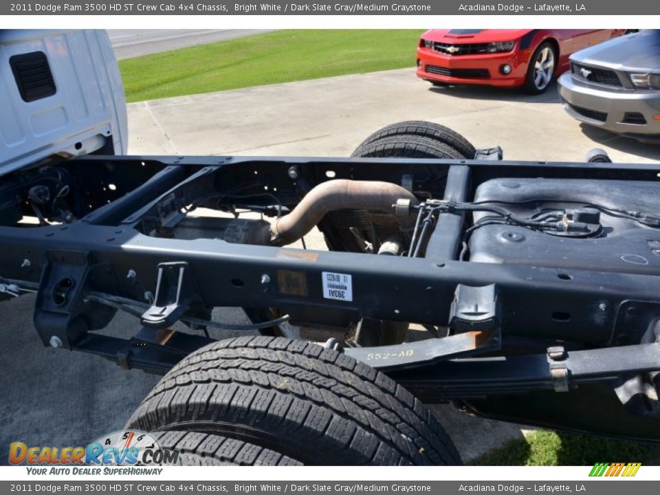 2011 Dodge Ram 3500 HD ST Crew Cab 4x4 Chassis Bright White / Dark Slate Gray/Medium Graystone Photo #5