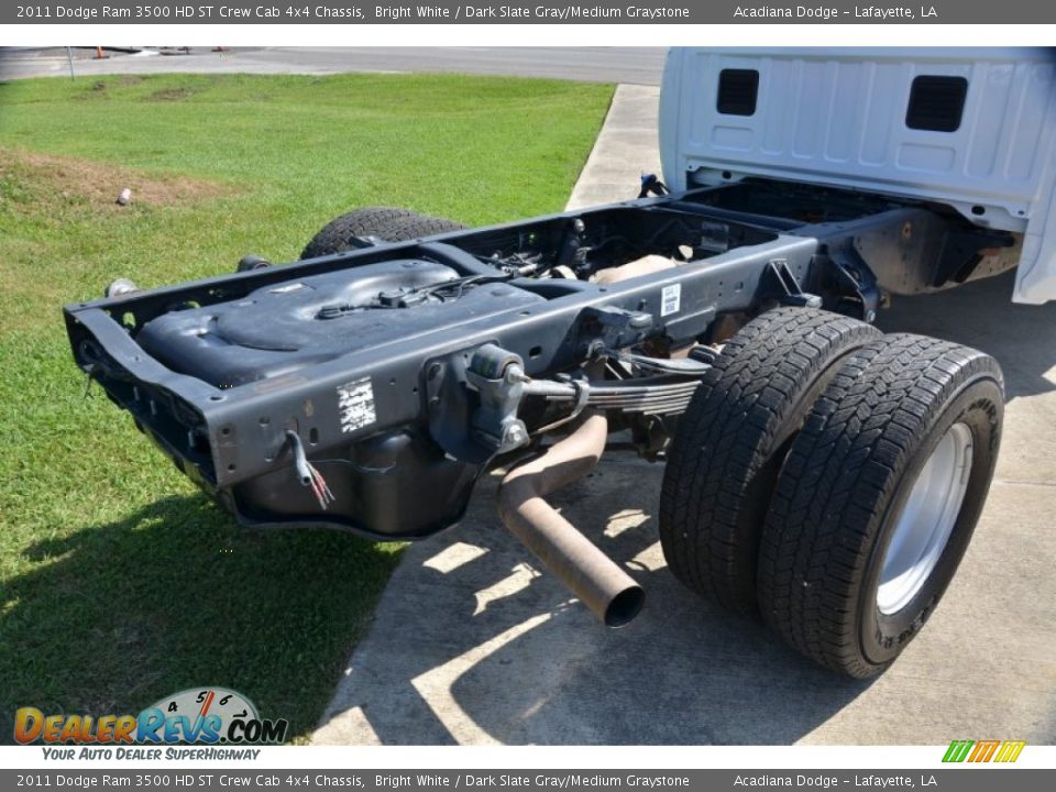 2011 Dodge Ram 3500 HD ST Crew Cab 4x4 Chassis Bright White / Dark Slate Gray/Medium Graystone Photo #7