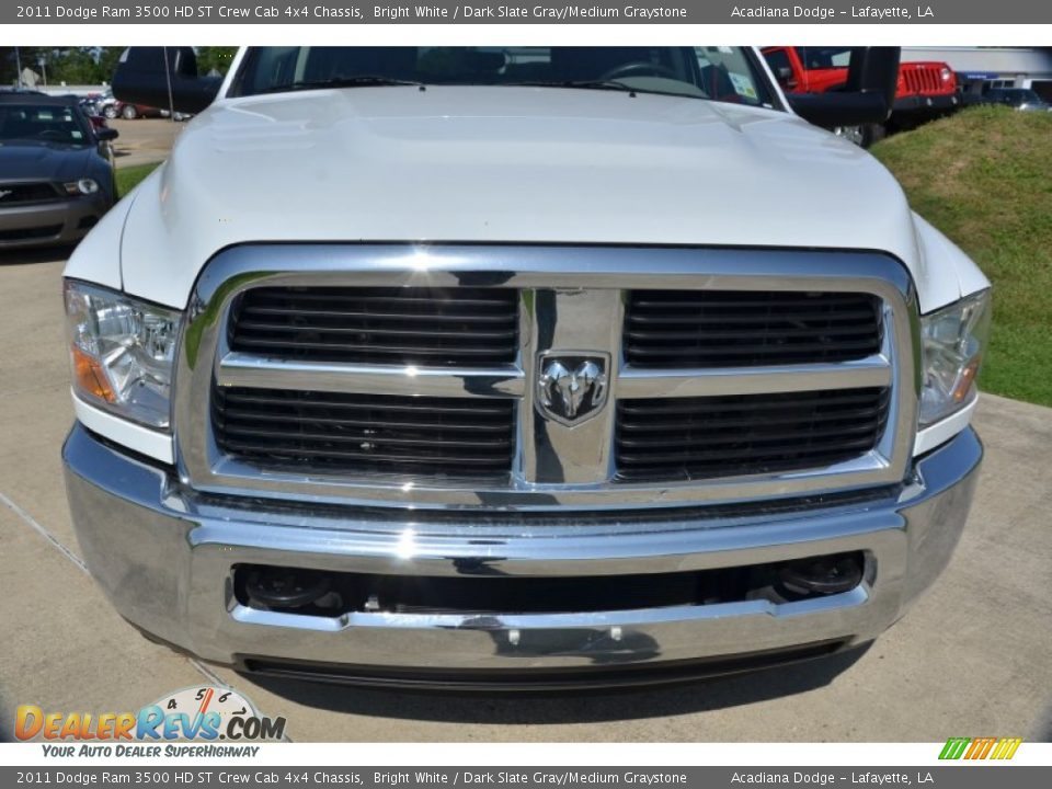 2011 Dodge Ram 3500 HD ST Crew Cab 4x4 Chassis Bright White / Dark Slate Gray/Medium Graystone Photo #11