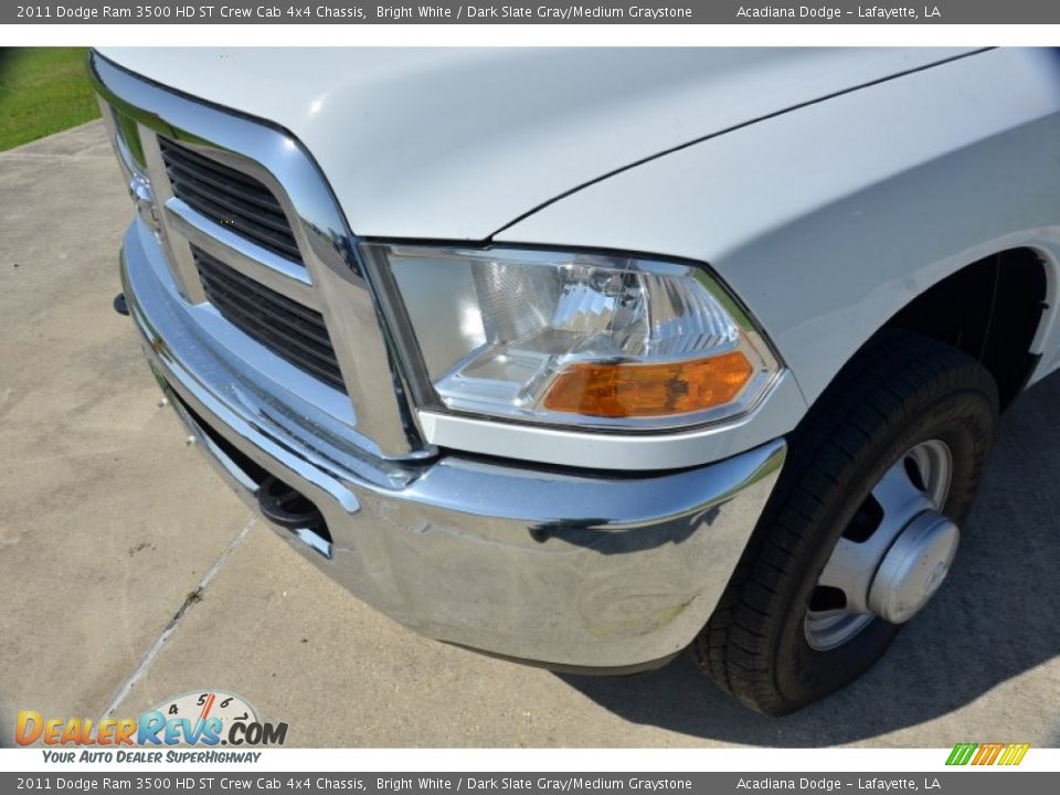 2011 Dodge Ram 3500 HD ST Crew Cab 4x4 Chassis Bright White / Dark Slate Gray/Medium Graystone Photo #12