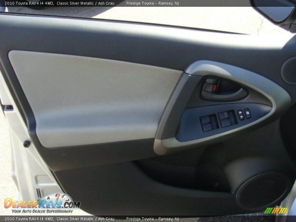2010 Toyota RAV4 I4 4WD Classic Silver Metallic / Ash Gray Photo #6