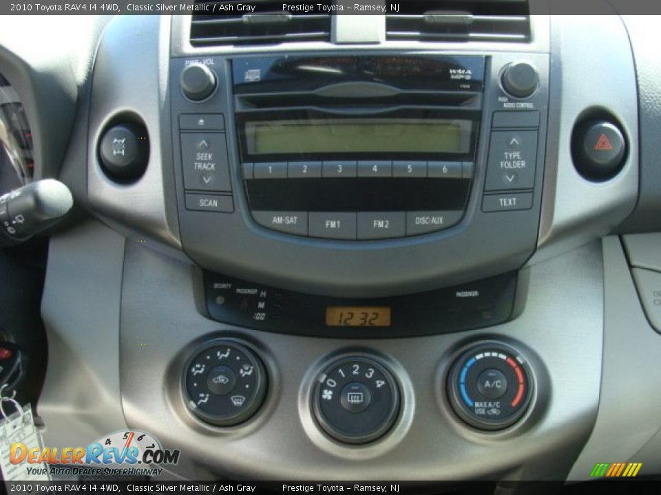 2010 Toyota RAV4 I4 4WD Classic Silver Metallic / Ash Gray Photo #11