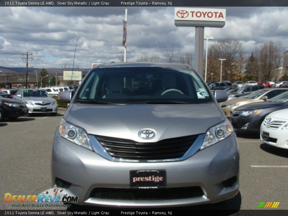 2011 Toyota Sienna LE AWD Silver Sky Metallic / Light Gray Photo #2