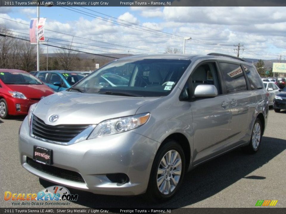 2011 Toyota Sienna LE AWD Silver Sky Metallic / Light Gray Photo #3