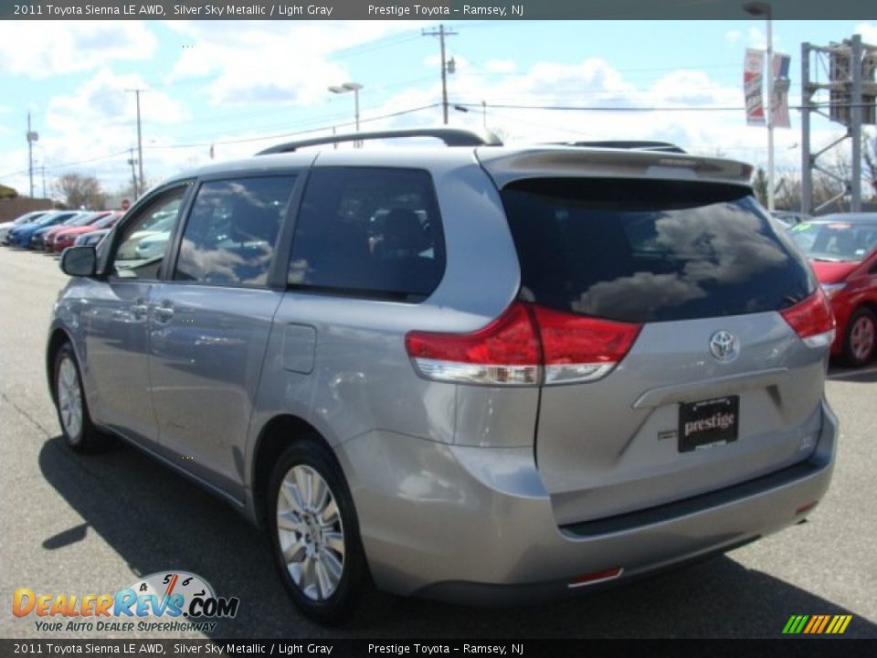 2011 Toyota Sienna LE AWD Silver Sky Metallic / Light Gray Photo #4