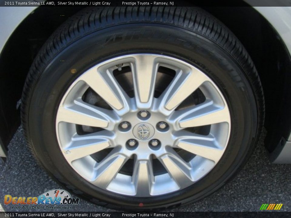 2011 Toyota Sienna LE AWD Silver Sky Metallic / Light Gray Photo #14
