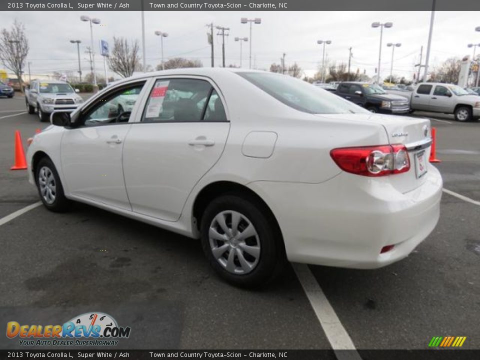 2013 Toyota Corolla L Super White / Ash Photo #17
