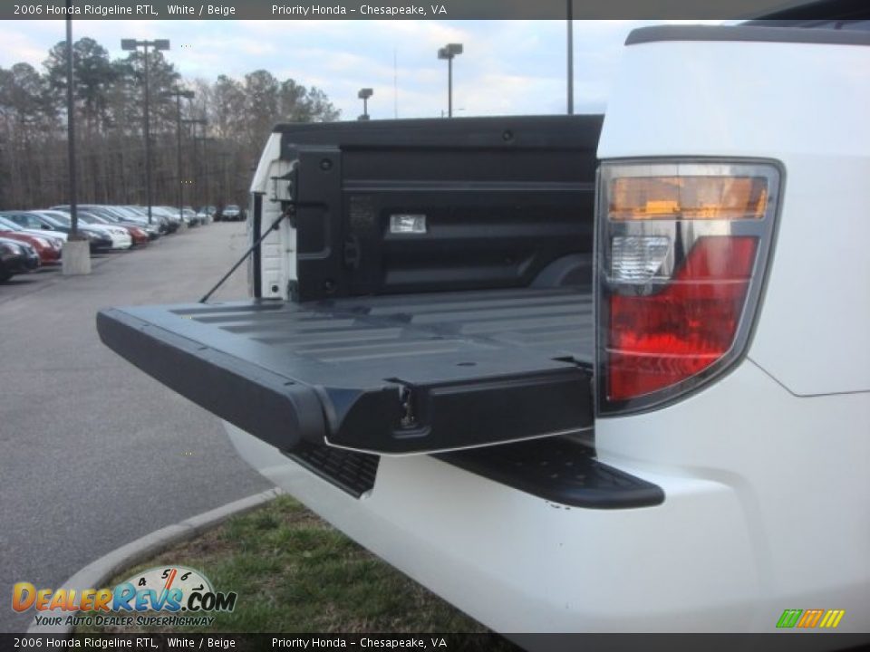 2006 Honda Ridgeline RTL White / Beige Photo #16
