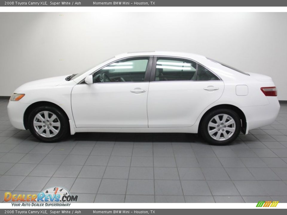 2008 Toyota Camry XLE Super White / Ash Photo #2