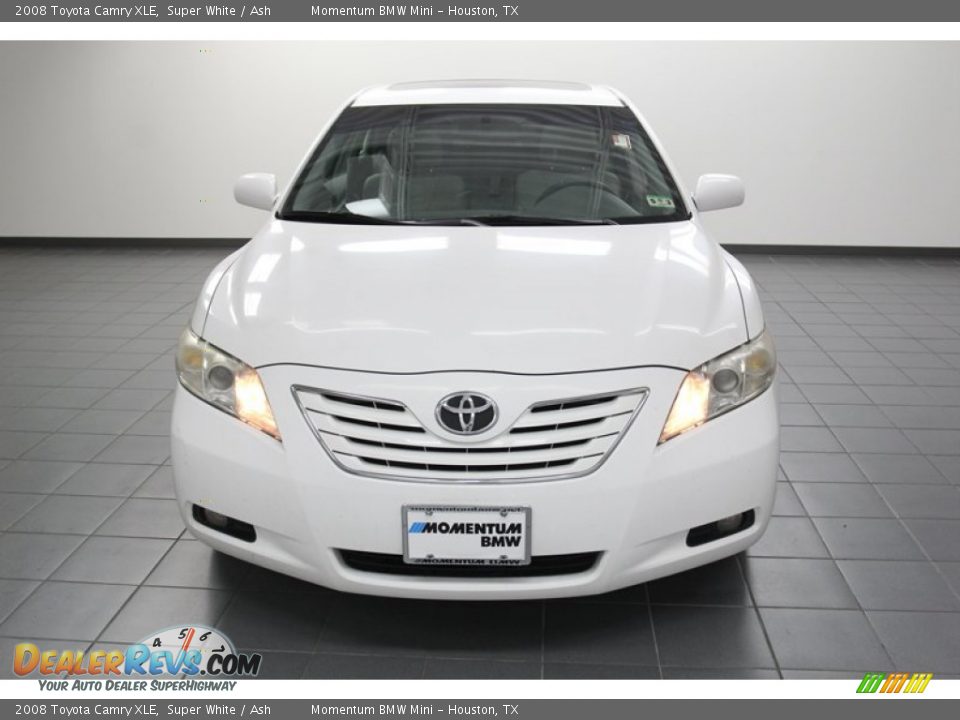 2008 Toyota Camry XLE Super White / Ash Photo #6