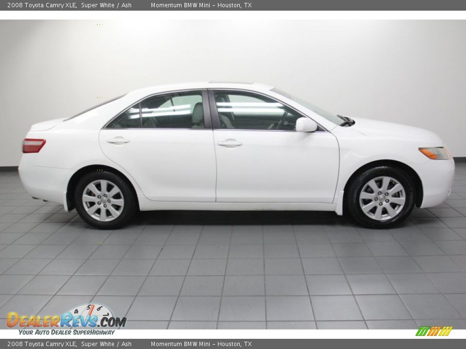 2008 Toyota Camry XLE Super White / Ash Photo #7