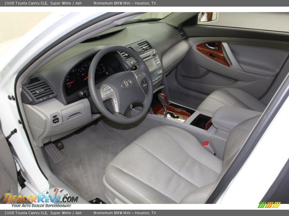2008 Toyota Camry XLE Super White / Ash Photo #13