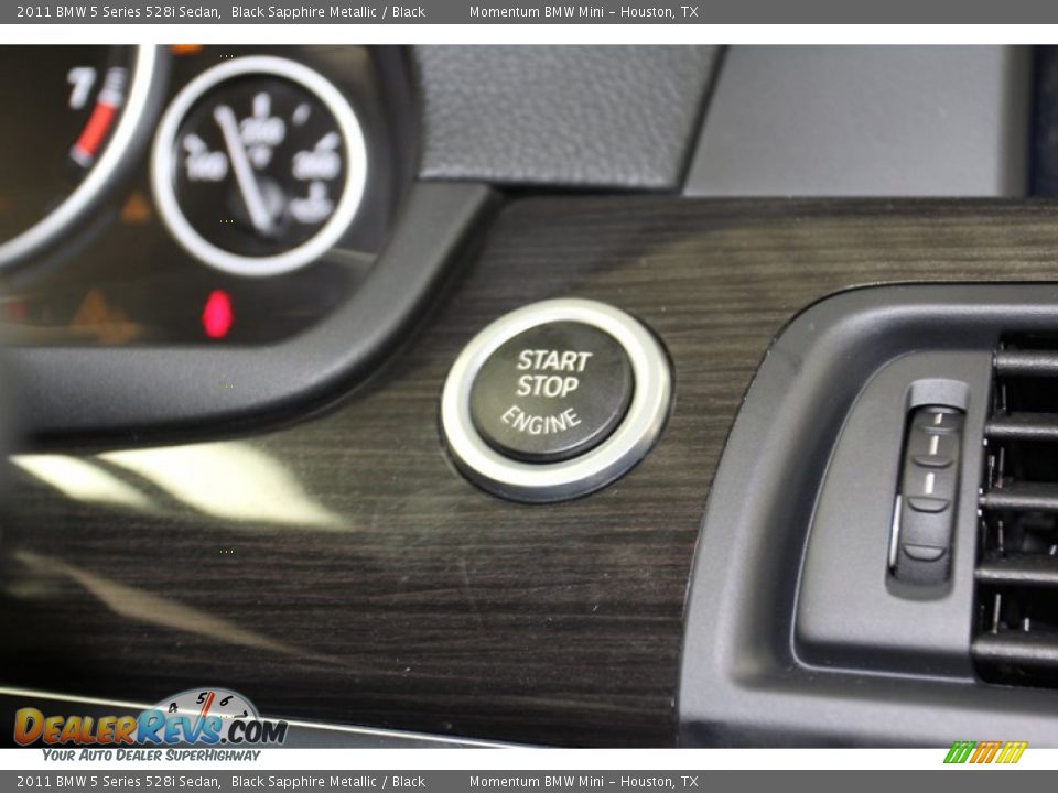 2011 BMW 5 Series 528i Sedan Black Sapphire Metallic / Black Photo #26