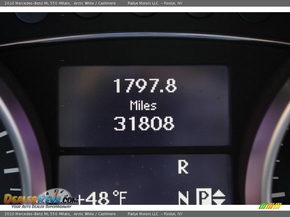 2010 Mercedes-Benz ML 550 4Matic Arctic White / Cashmere Photo #16