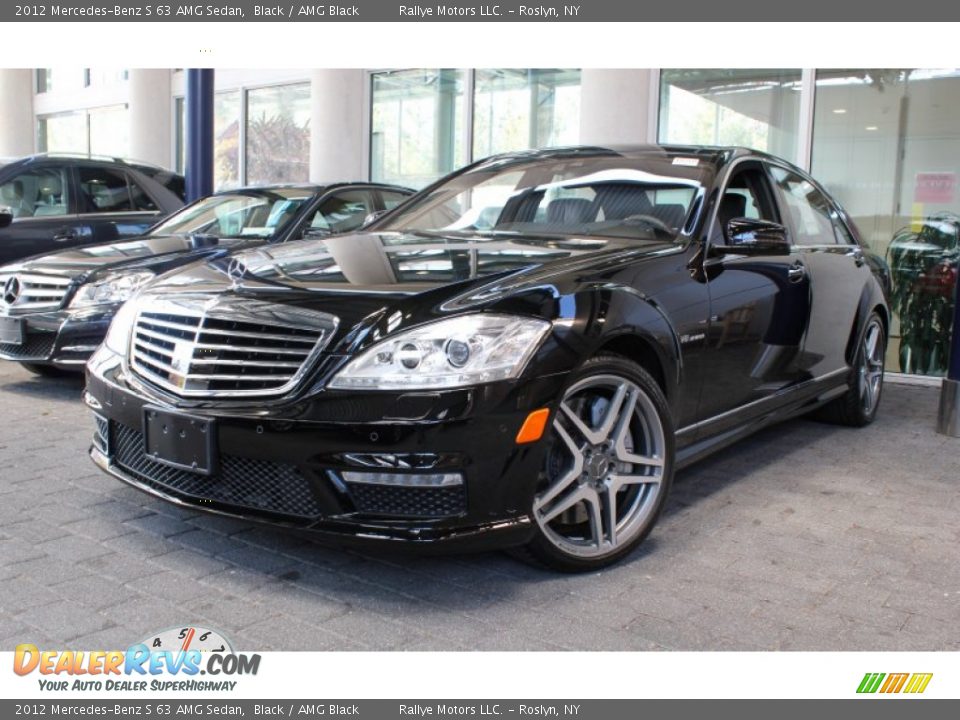 Front 3/4 View of 2012 Mercedes-Benz S 63 AMG Sedan Photo #1