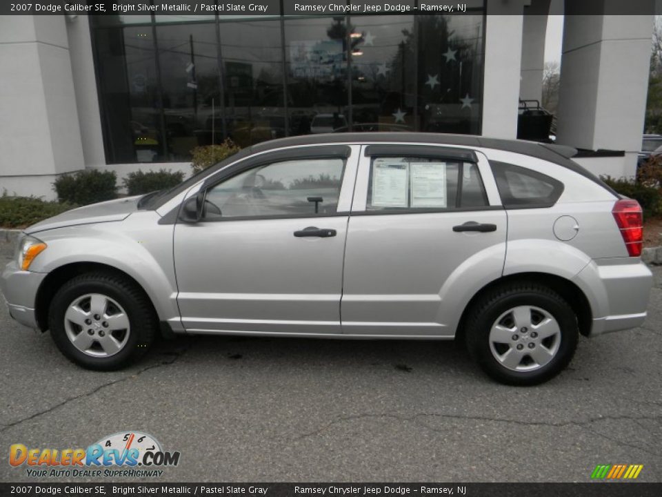2007 Dodge Caliber SE Bright Silver Metallic / Pastel Slate Gray Photo #2