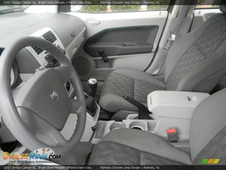 2007 Dodge Caliber SE Bright Silver Metallic / Pastel Slate Gray Photo #7