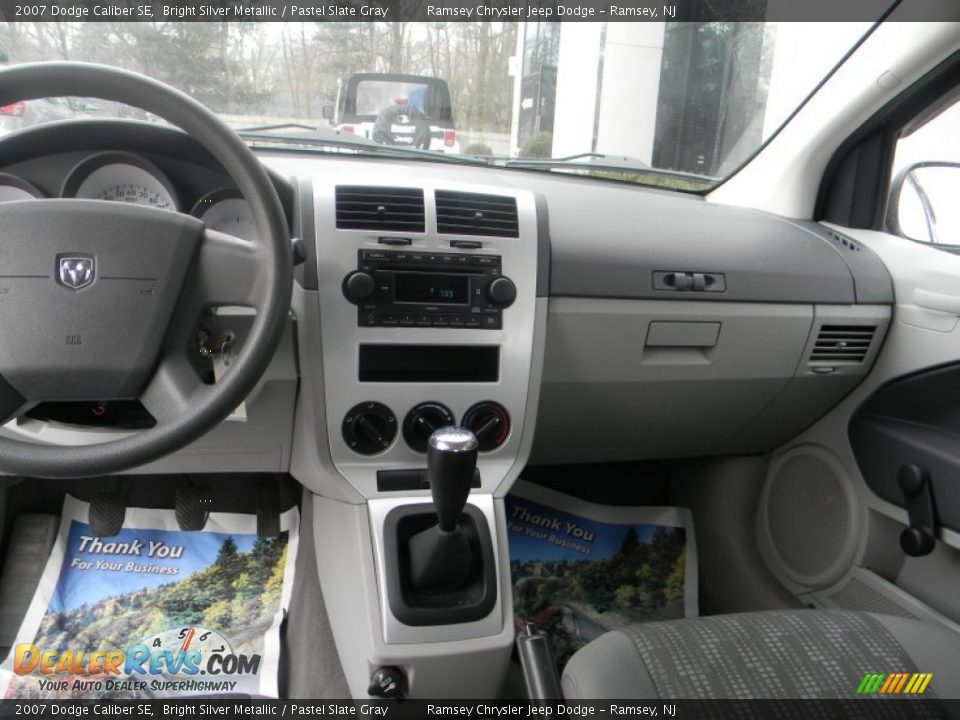 2007 Dodge Caliber SE Bright Silver Metallic / Pastel Slate Gray Photo #9