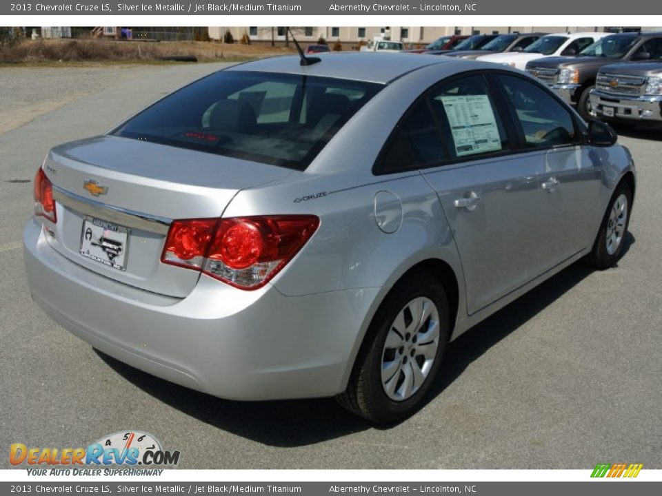 2013 Chevrolet Cruze LS Silver Ice Metallic / Jet Black/Medium Titanium Photo #5