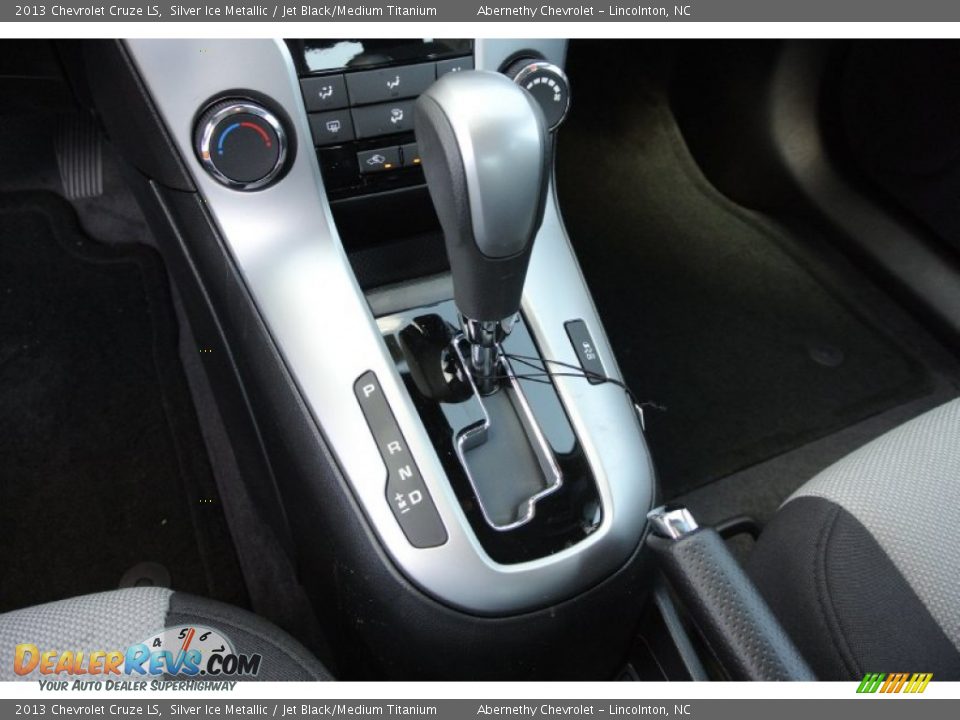 2013 Chevrolet Cruze LS Silver Ice Metallic / Jet Black/Medium Titanium Photo #10