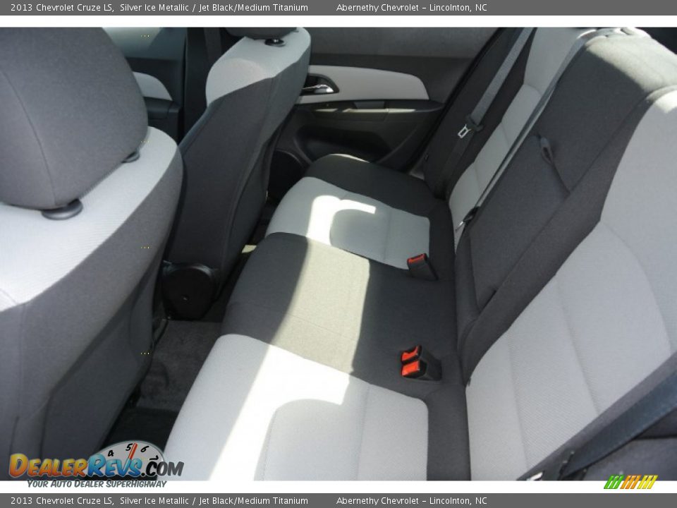 2013 Chevrolet Cruze LS Silver Ice Metallic / Jet Black/Medium Titanium Photo #15