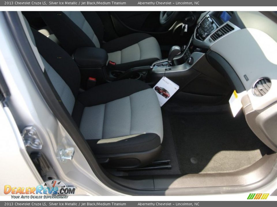 2013 Chevrolet Cruze LS Silver Ice Metallic / Jet Black/Medium Titanium Photo #17