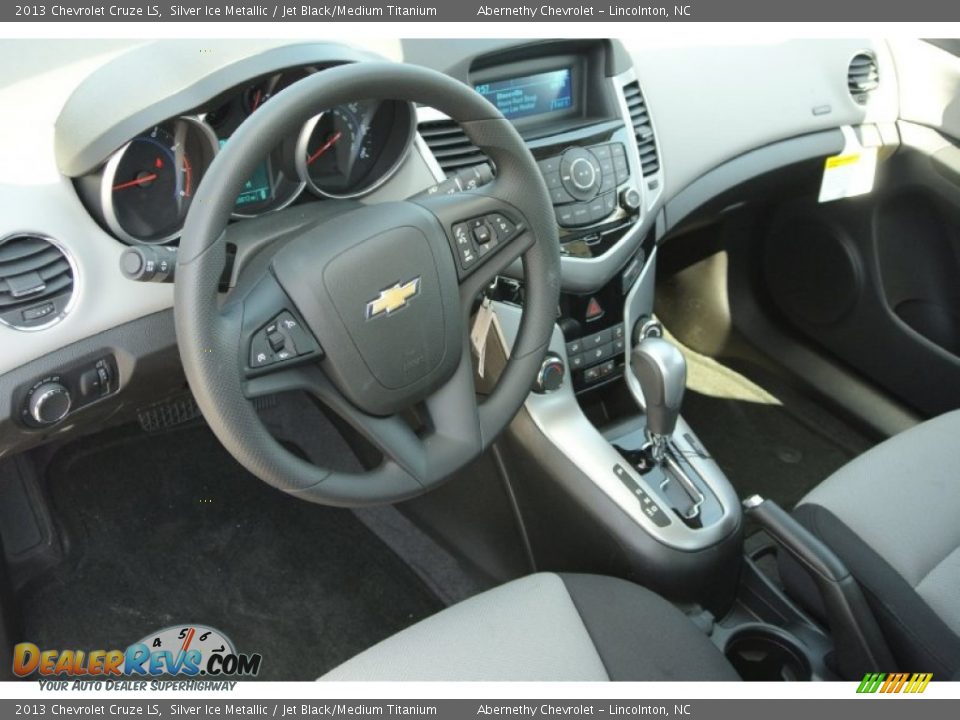 2013 Chevrolet Cruze LS Silver Ice Metallic / Jet Black/Medium Titanium Photo #21