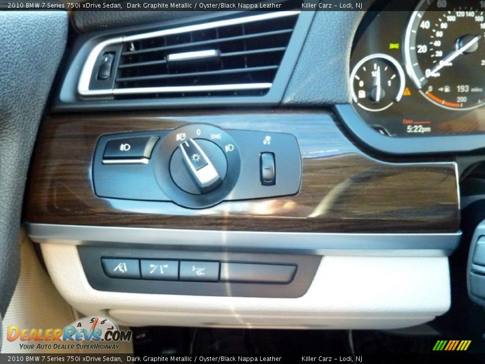 2010 BMW 7 Series 750i xDrive Sedan Dark Graphite Metallic / Oyster/Black Nappa Leather Photo #17