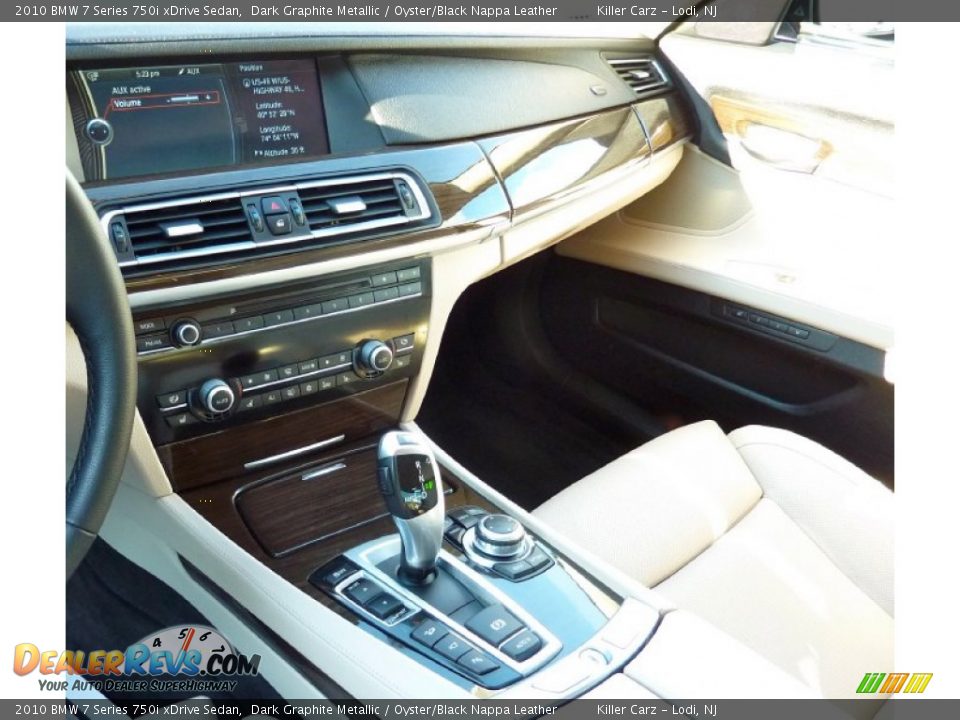 2010 BMW 7 Series 750i xDrive Sedan Dark Graphite Metallic / Oyster/Black Nappa Leather Photo #26