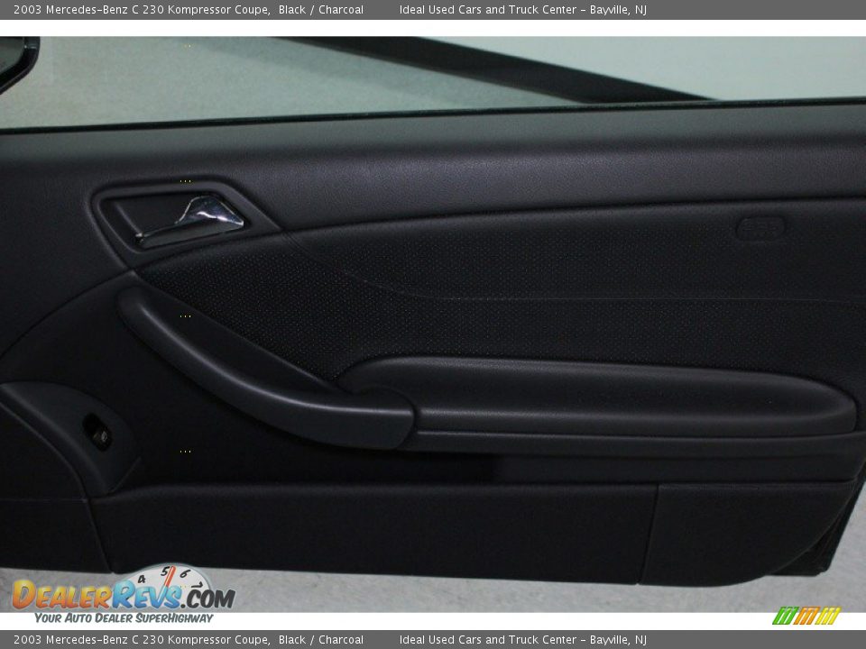 2003 Mercedes-Benz C 230 Kompressor Coupe Black / Charcoal Photo #11