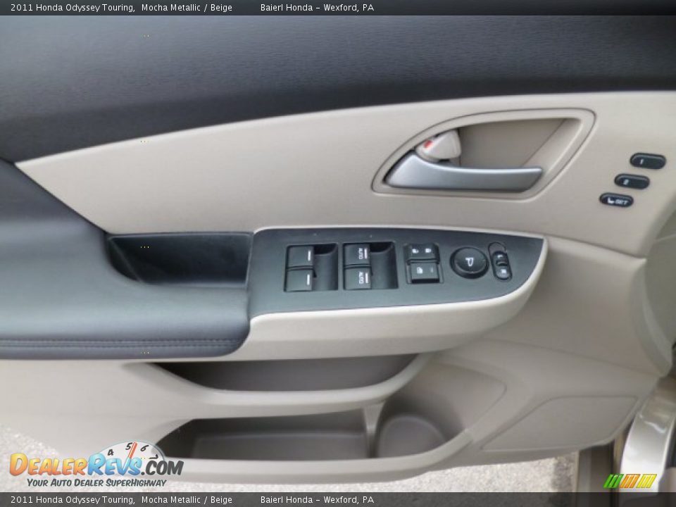 2011 Honda Odyssey Touring Mocha Metallic / Beige Photo #17