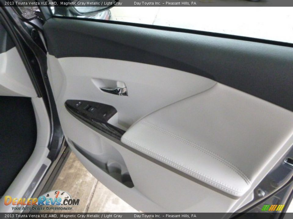 2013 Toyota Venza XLE AWD Magnetic Gray Metallic / Light Gray Photo #11