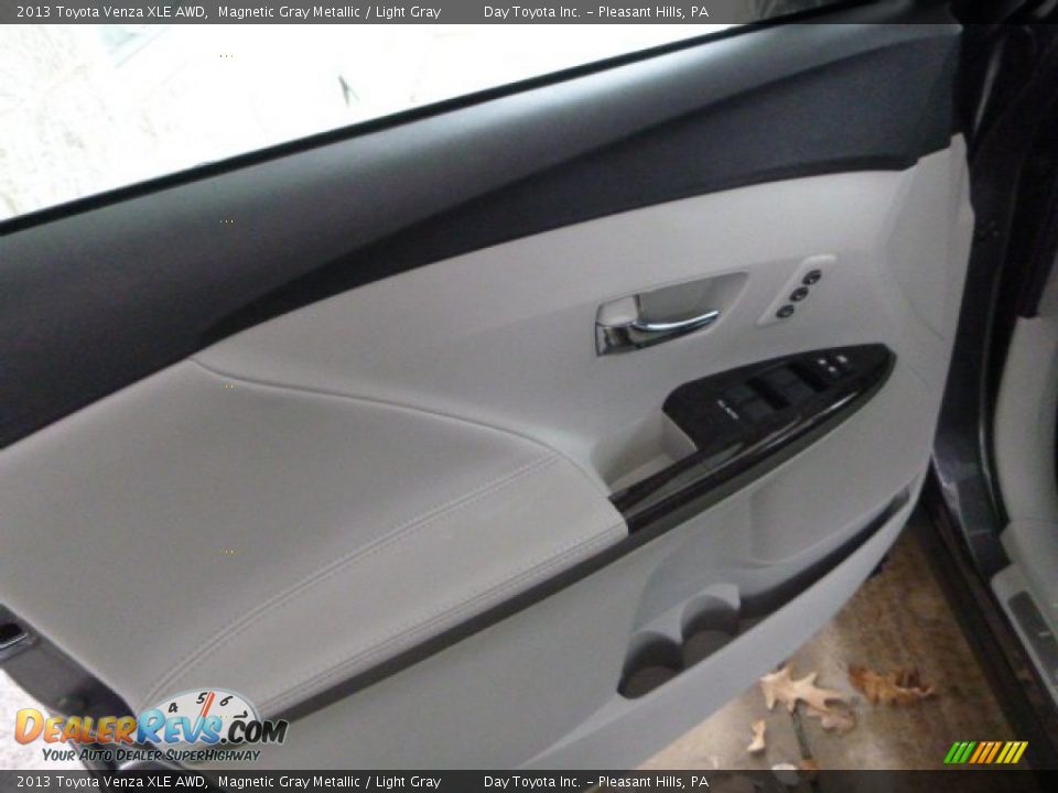 2013 Toyota Venza XLE AWD Magnetic Gray Metallic / Light Gray Photo #16