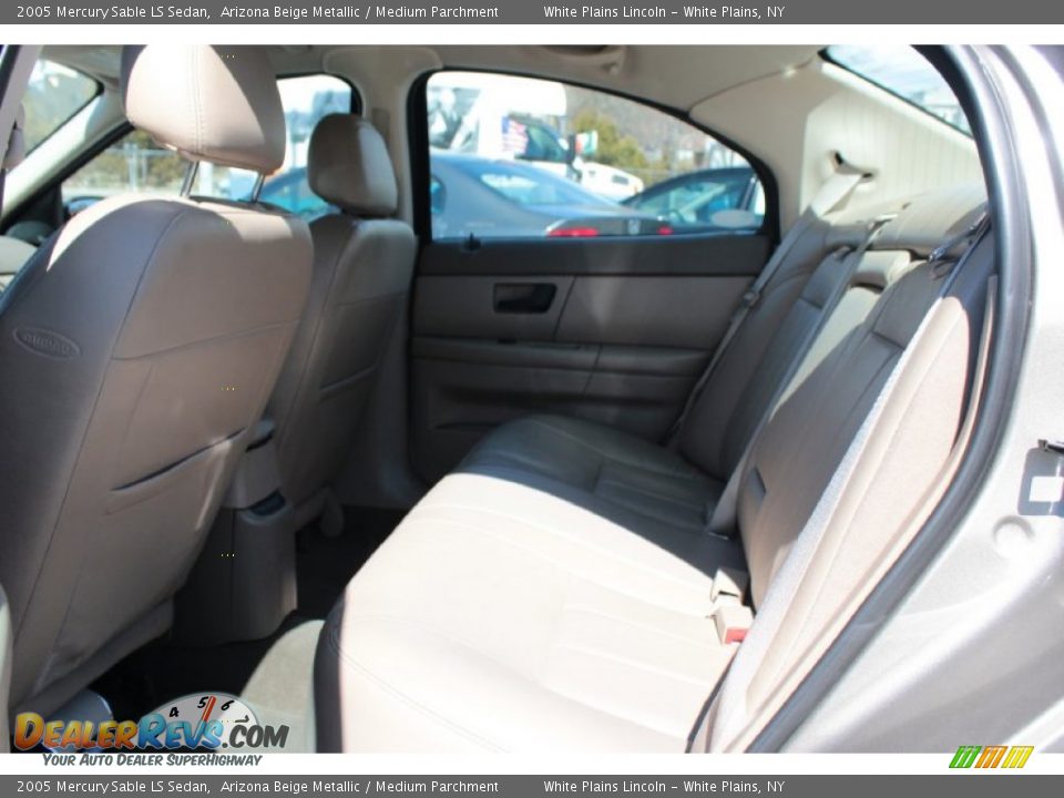 2005 Mercury Sable LS Sedan Arizona Beige Metallic / Medium Parchment Photo #11