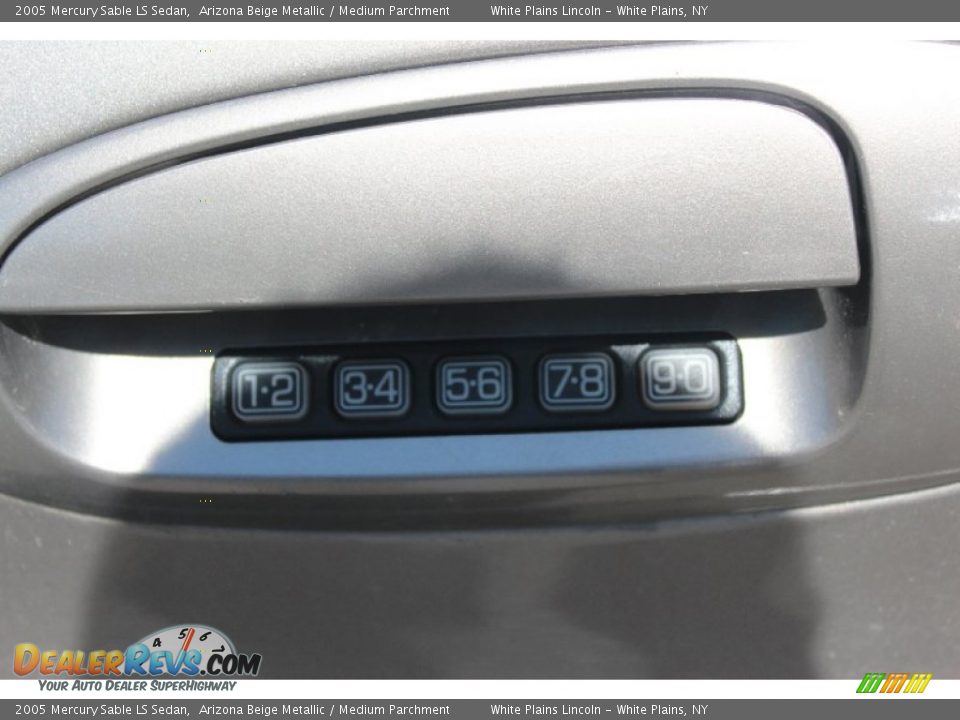 2005 Mercury Sable LS Sedan Arizona Beige Metallic / Medium Parchment Photo #15