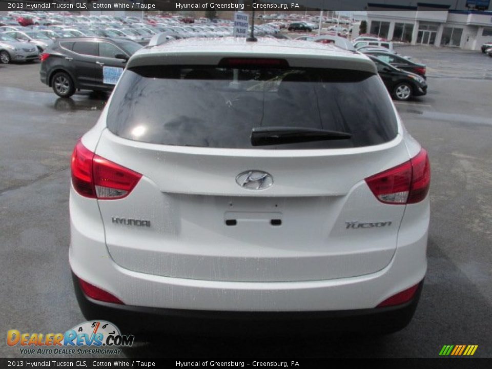 2013 Hyundai Tucson GLS Cotton White / Taupe Photo #4