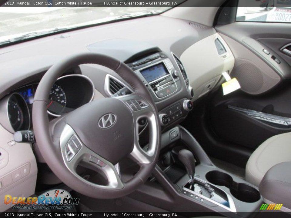 2013 Hyundai Tucson GLS Cotton White / Taupe Photo #5