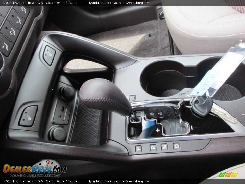 2013 Hyundai Tucson GLS Cotton White / Taupe Photo #9