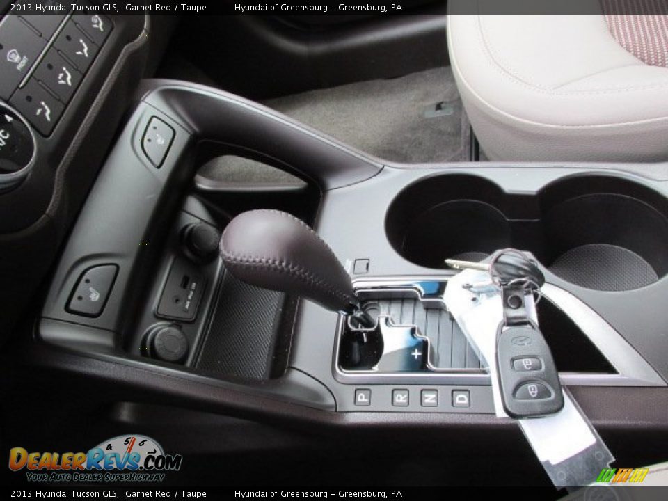 2013 Hyundai Tucson GLS Garnet Red / Taupe Photo #8
