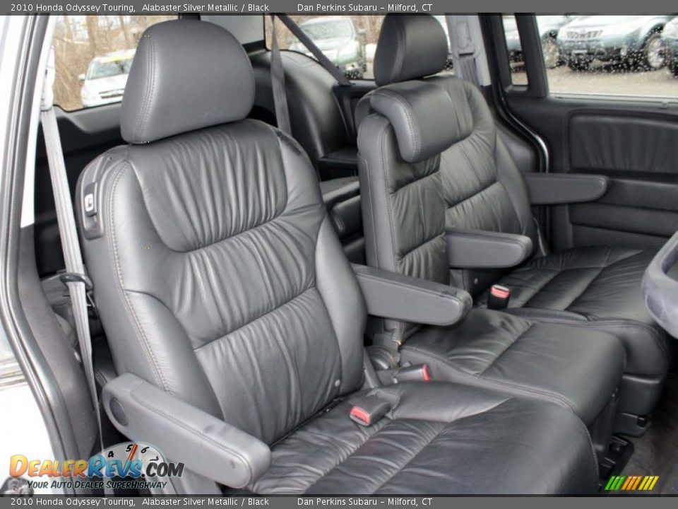 2010 Honda Odyssey Touring Alabaster Silver Metallic / Black Photo #12