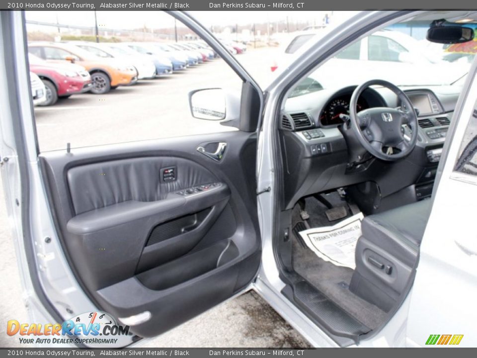 2010 Honda Odyssey Touring Alabaster Silver Metallic / Black Photo #15