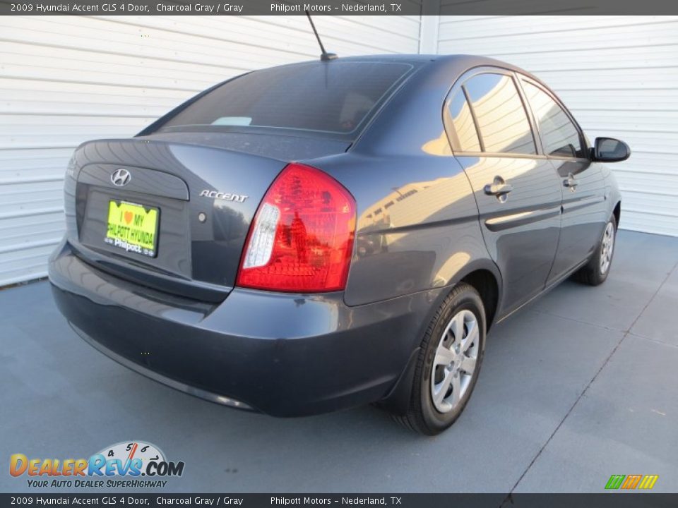 2009 Hyundai Accent GLS 4 Door Charcoal Gray / Gray Photo #4