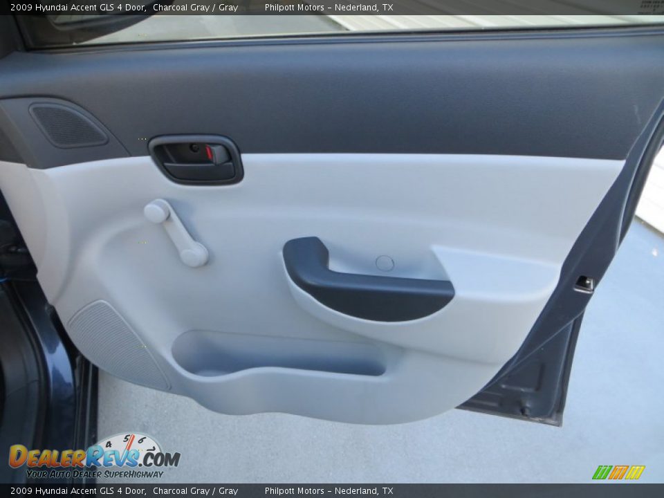 2009 Hyundai Accent GLS 4 Door Charcoal Gray / Gray Photo #26