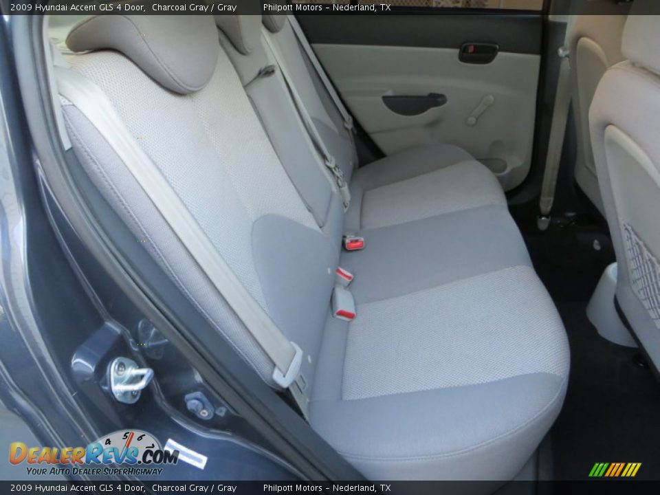 2009 Hyundai Accent GLS 4 Door Charcoal Gray / Gray Photo #30