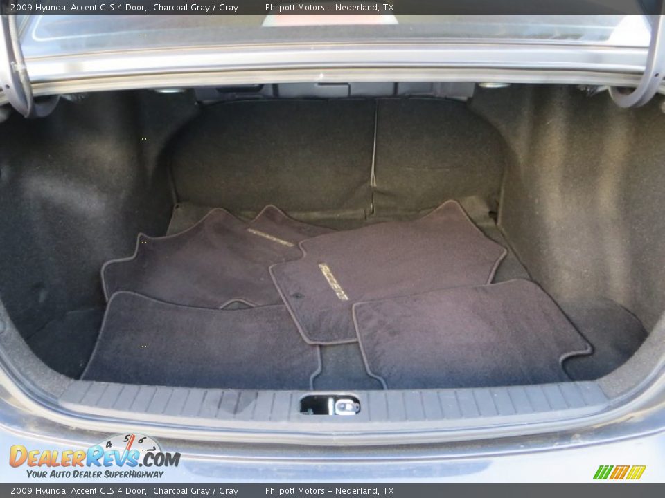 2009 Hyundai Accent GLS 4 Door Charcoal Gray / Gray Photo #31