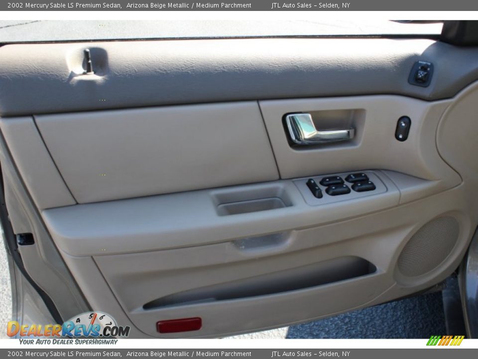 2002 Mercury Sable LS Premium Sedan Arizona Beige Metallic / Medium Parchment Photo #12